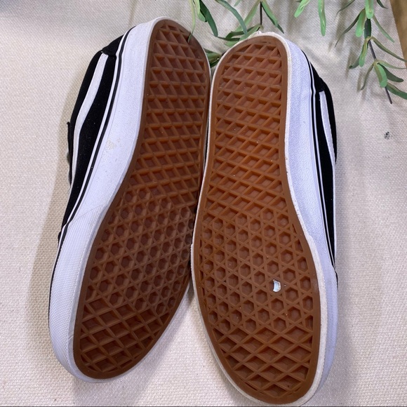 Vans Ward Sneaker Black 6.5 (Try on Wear Only) - Picture 5 of 7